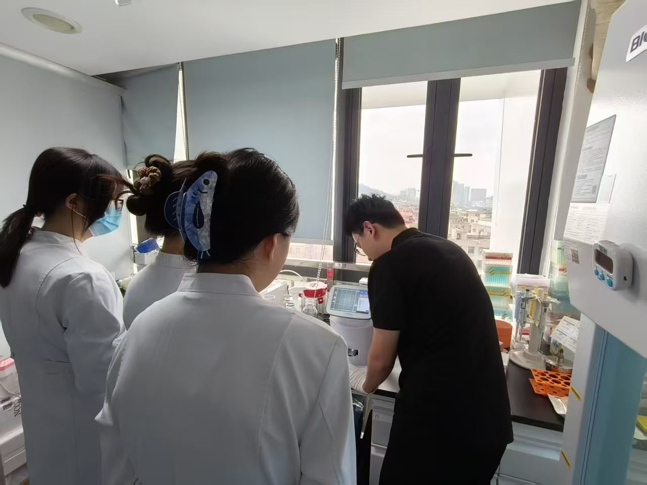 市場服務(wù) | 走進(jìn)實驗室，傾聽用戶需求